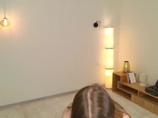 luu_lane sex cam with a horny cute cam girl that's also incredibly naughty