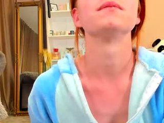 foxxy_molly cam babe loves ohmibod vibrations and squirting out of her nasty pussy