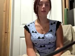 miaaellie cam girl showing big tits and big ass