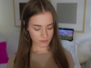 roxxxete english cam girl show his beauty legs online