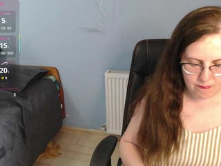 mandarinka28 depraved brunette cam girl presents her pussy sodomized