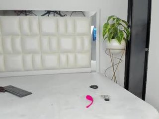 alhana_pulidoo latina cam babe brings live sex to him online