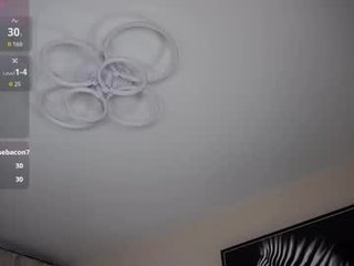 latanyabarthel cam girl showing big tits and big ass