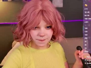 waifu__ketrin cam girl showing big tits and big ass