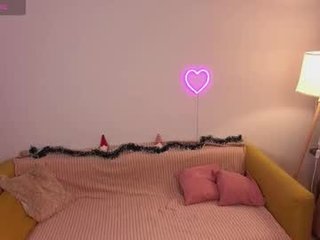 alicaview big tits nude cam babe enjoys hard fucking