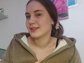 eveliaballiett sex cam with a horny cute cam girl that's also incredibly naughty