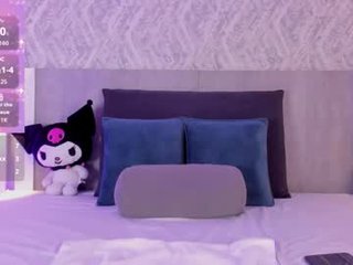 krystal_foxx latina cam girl likes to sit naked on camera