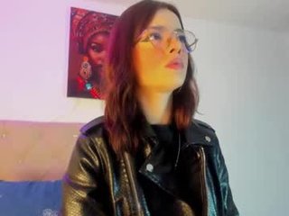 abby_jones2 latina cam girl wants do foot worship online