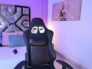 dark_madison horny cam girl loves takes a cock deep in her pussy