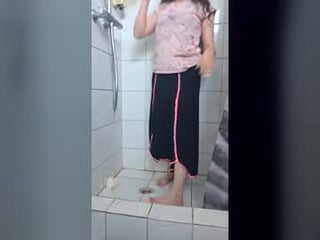 pinkturkishdelight18 sex cam with a horny cute cam girl that's also incredibly naughty
