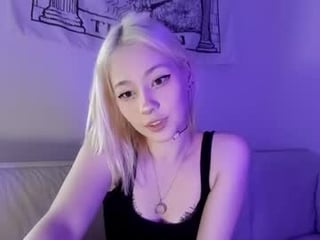 cupcakesoul domina cam girl loves dirty live sex in the chatroom