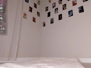 xiaomeii petite asian cam girl in dirty live sex show