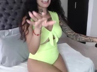 goddessbridgette101 cam babe presents private live sex chat with ohmibod in all holes