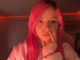 minaisnever petite asian cam girl in dirty live sex show