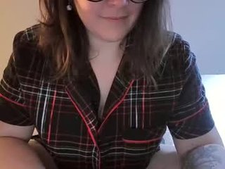 amelia2025 cam girl strong fucked in the pink ass
