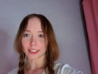 pearly_peach_ cam babe wants show beauty kiss live sex