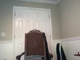 irispink1 cam babe wants her pussy fucked hard on camera