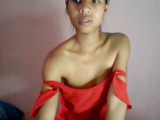 sexyjolie586 elegant cam girl in a revealing bra online