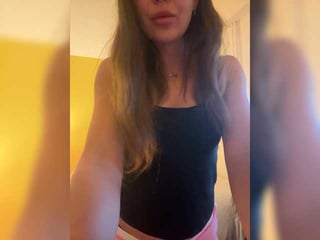 annahott brunette french cam girl gets her beautiful ass sodomized