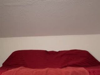 esy_sweet latina cam babe brings live sex to him online