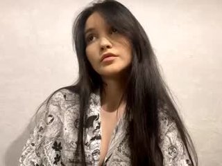 lesleygroth cam babe wants show beauty kiss live sex