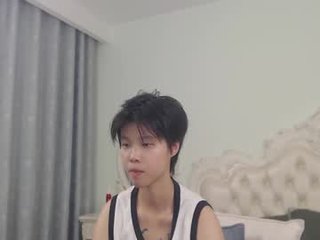 joycekay kinky cam slut goes for deeper pussy insertions online