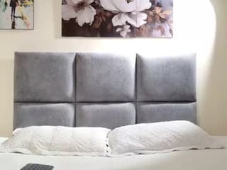 aurora_reyesx latina cam babe brings live sex to him online