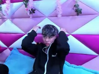 bruno_cruz latina cam babe brings live sex to him online