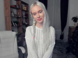 freya_ice_baby cute beauty cam girl gets a serious fucking