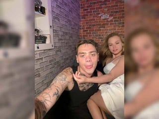 pickmeblade horny couple adores fucking online