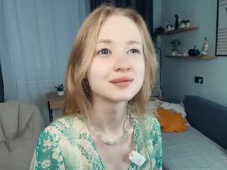 amiranakanishi cute beauty cam girl gets a serious fucking