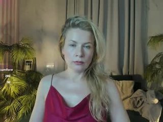 chloeblurr blonde cam girl with big boobs teaching how to have sex