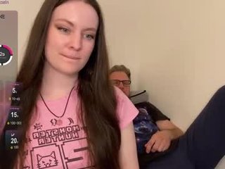 alixosin cam girl with hairy pussy likes to show feet fetish online