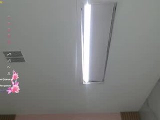 jass_thompson_s english cam girl show his beauty legs online