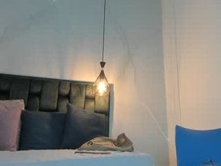 angelswets latina cam babe brings live sex to him online