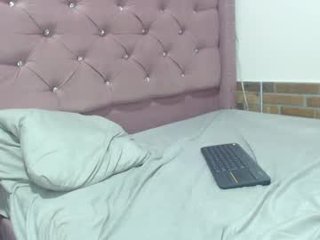chico_pollagrande cam girl strong fucked in the pink ass