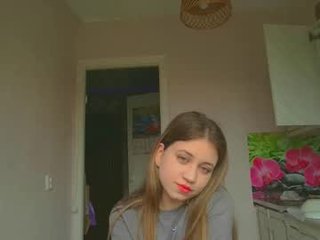 babe_white naked cam babe tease massages and finger fucks her tight pussy on cam