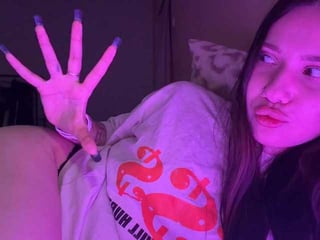 kattiecatty hot deutsch cam girl presents lewd sex shows