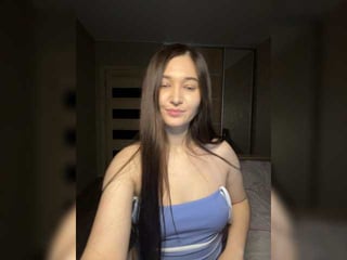 viktoria-queen depraved brunette cam girl presents her pussy sodomized