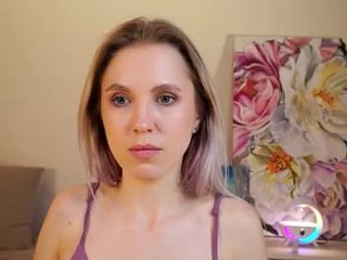 alodiaband cute cam girl enjoys ass penetration