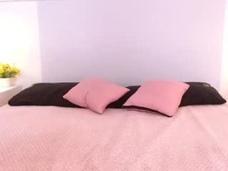 celesstegh naked cam babe already knows how to cum and how to squirt online