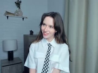 gina_gracia sex cam with a horny cute cam girl that's also incredibly naughty