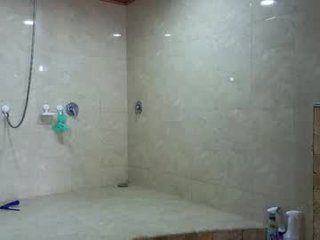 alyarei cam mature with hairy pussy enjoys hot live sex on camera