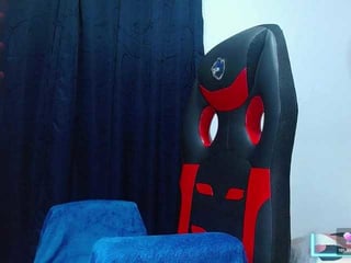 andrea-wish depraved brunette cam girl presents her pussy sodomized
