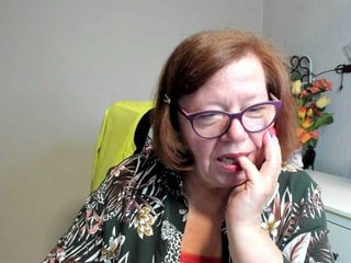 flirty-adele 