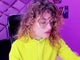 emili_rouse_ cam babe loves squirting after hard sex on live cam