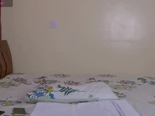 freakky_nessa cam girl loves dirty fucking on camera