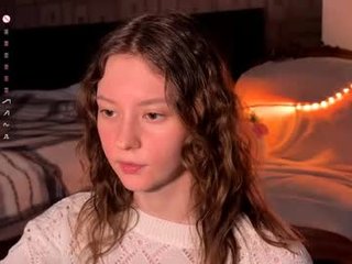 3am_mp3 sweet lips wrap his cock around and hot mouth starts sucking it