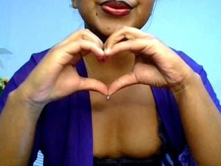 pauliemarie hot ebony cam babe filmed this video for me