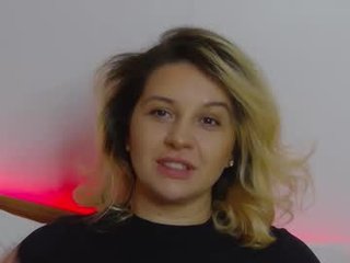 sublimecarla depraved blonde cam girl presents her pussy drilled